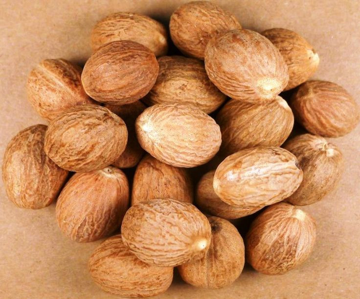 High-Quality Whole Nutmeg – Fresh & Aromatic
